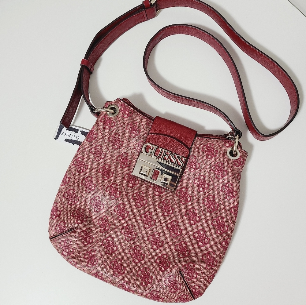 New! GUESS Logo Luxe Tourist Crossbody bag